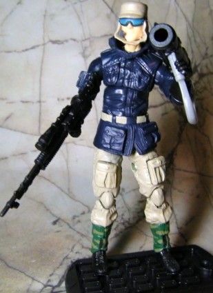 JoeCustoms.com > Figures > G.I. Joe > R > Rampart