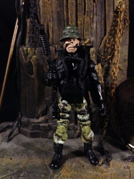 JoeCustoms.com > Figures > Others > Chief Matthews