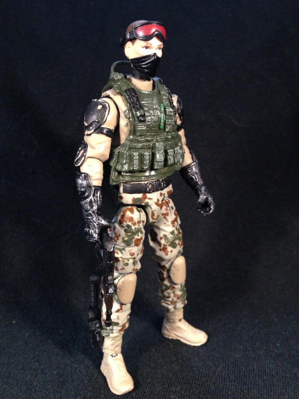 JoeCustoms.com > Figures > Cobra > Desert Viper 3