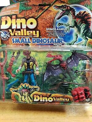 Chap-Mei-Dino-Valley-Eascape-from-primal-danger.jpg